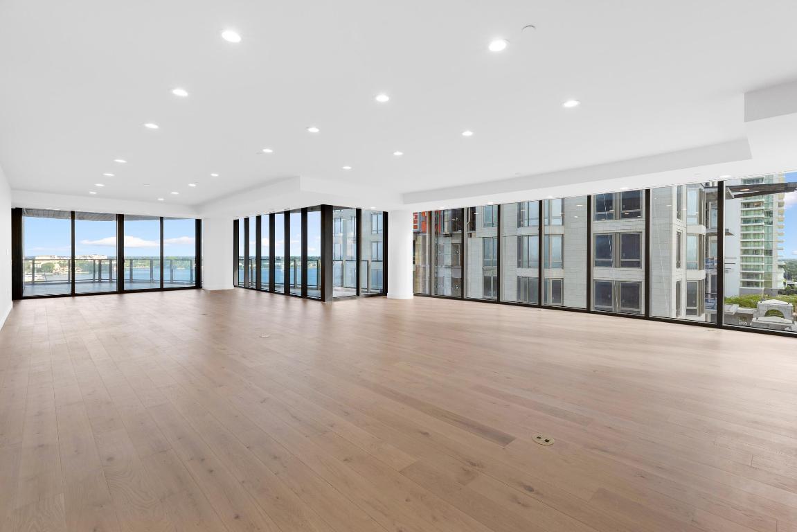 Image 2: Living Area