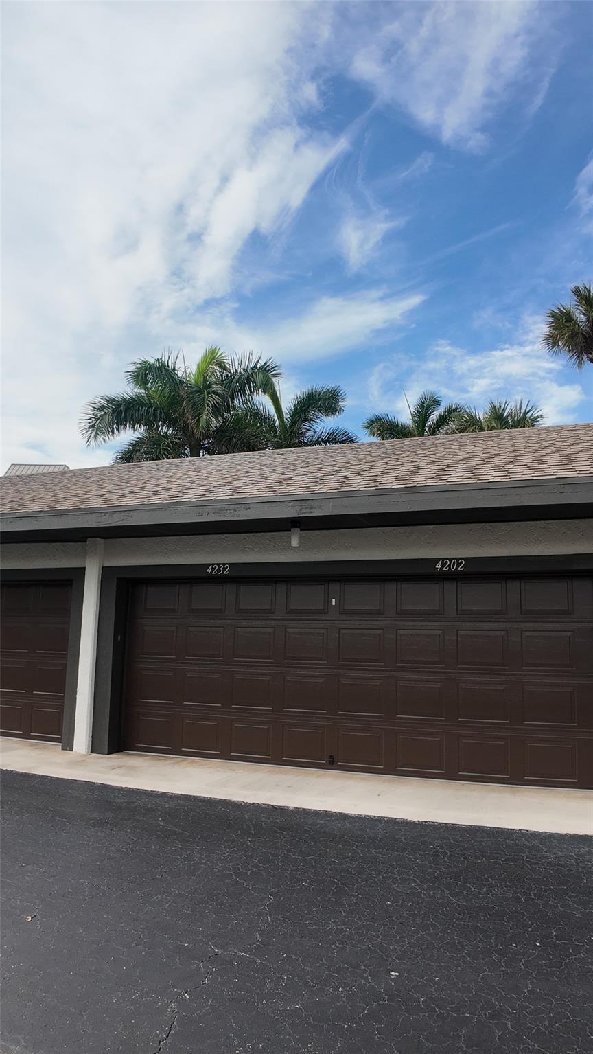 Image 3: Shared garage system