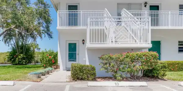 2800 Indian River Boulevard