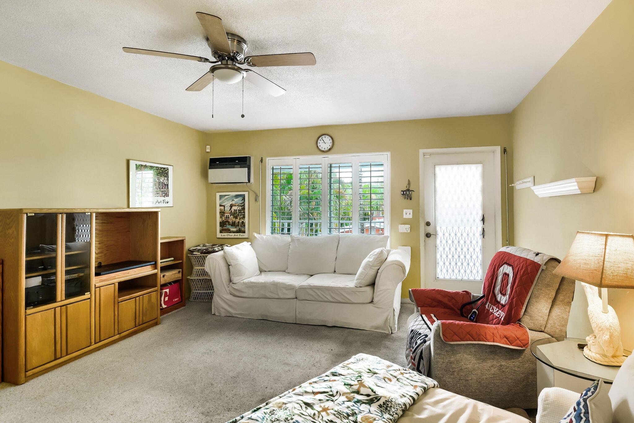 Image 4: 4-web-or-mls-3212 SE 8th St - Print Qual