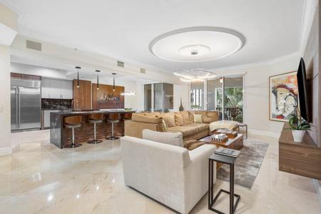 1 N Ocean Boulevard