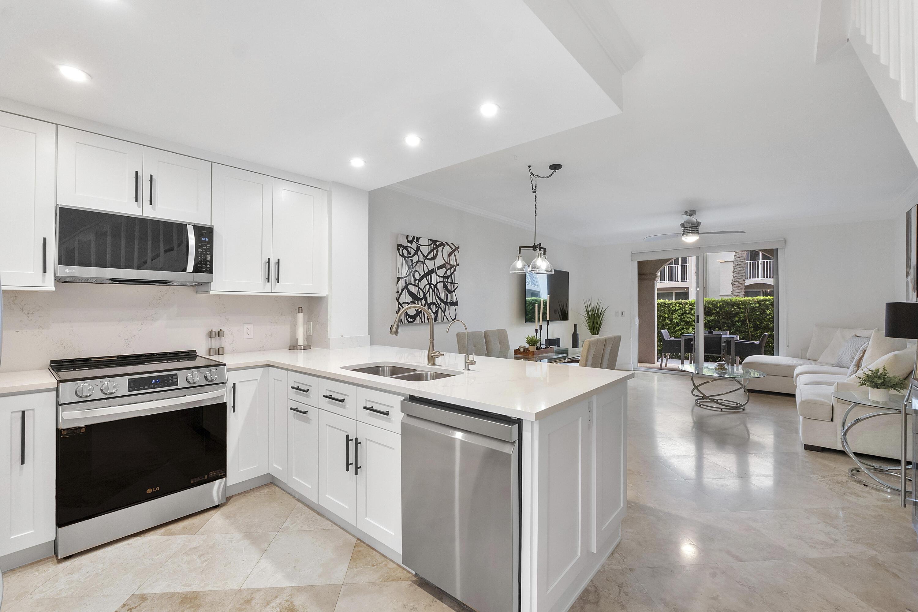 Image 3: 3596 S Ocean Blvd u102_003