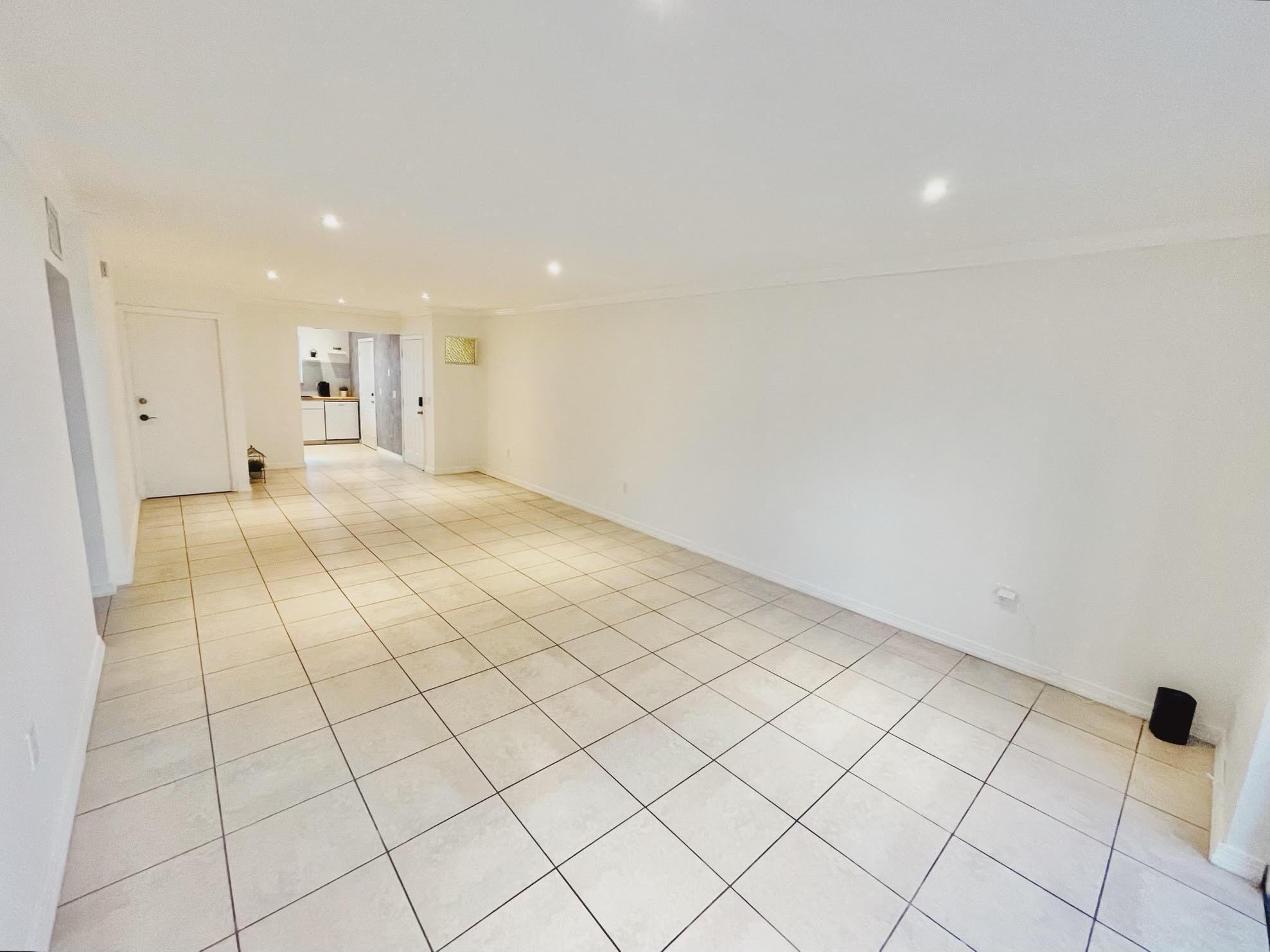 Image 2: Living + Dining Rm