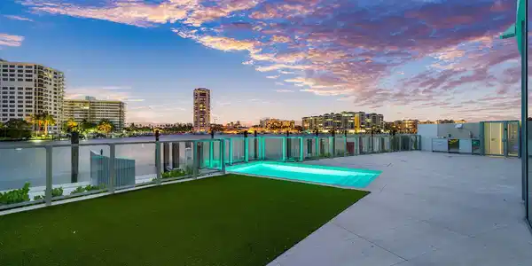 725 S Ocean Boulevard
