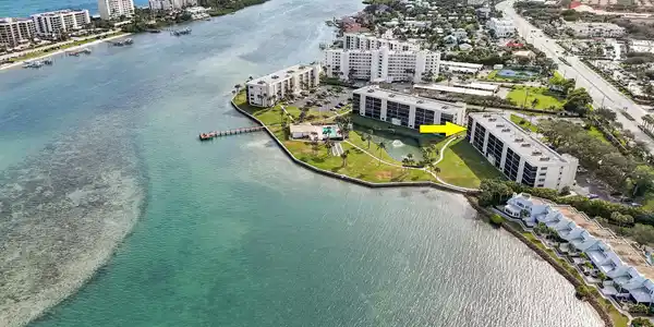 300 Intracoastal Place