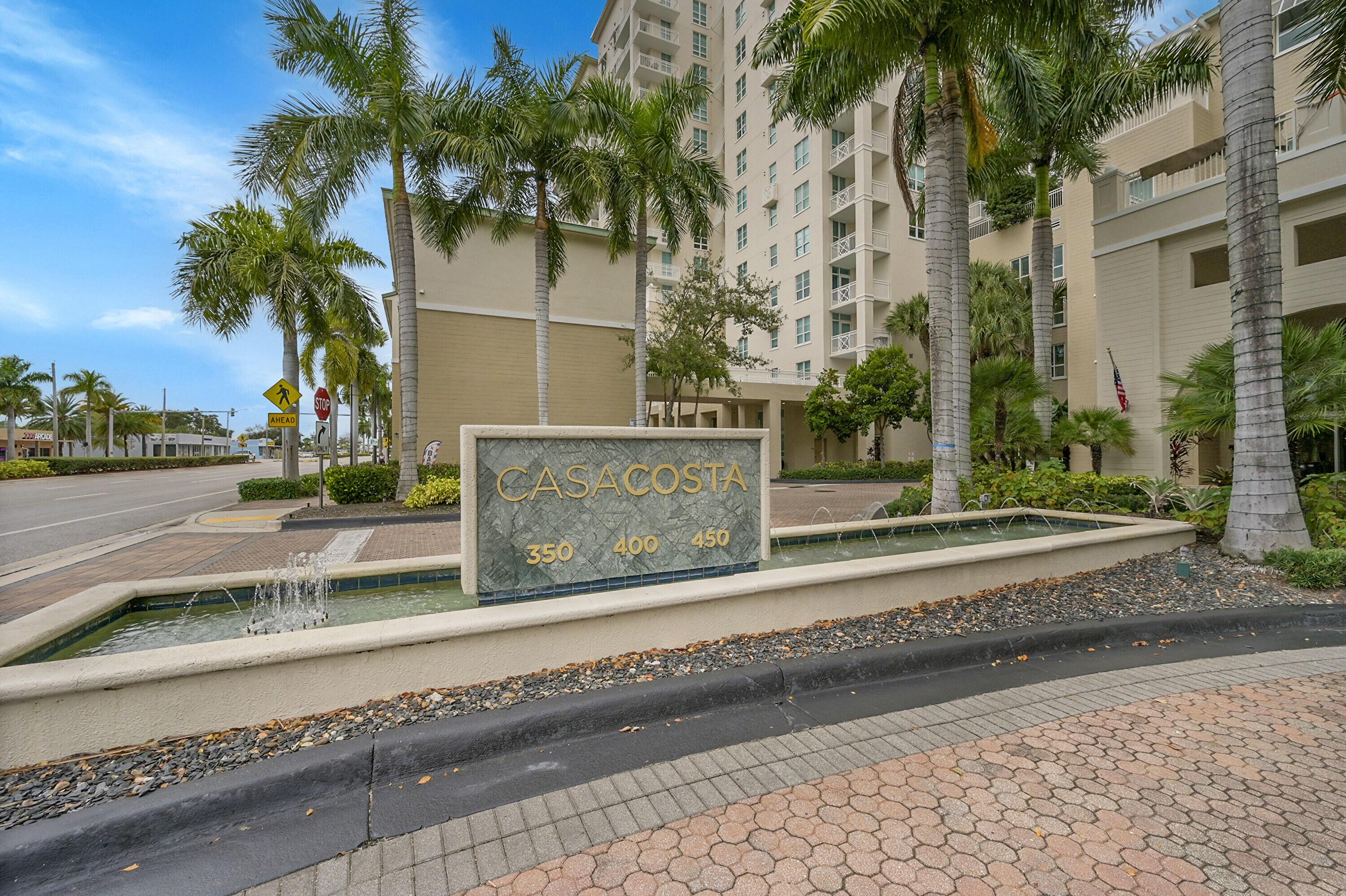 Image 3: Entry to Lobby with Valet