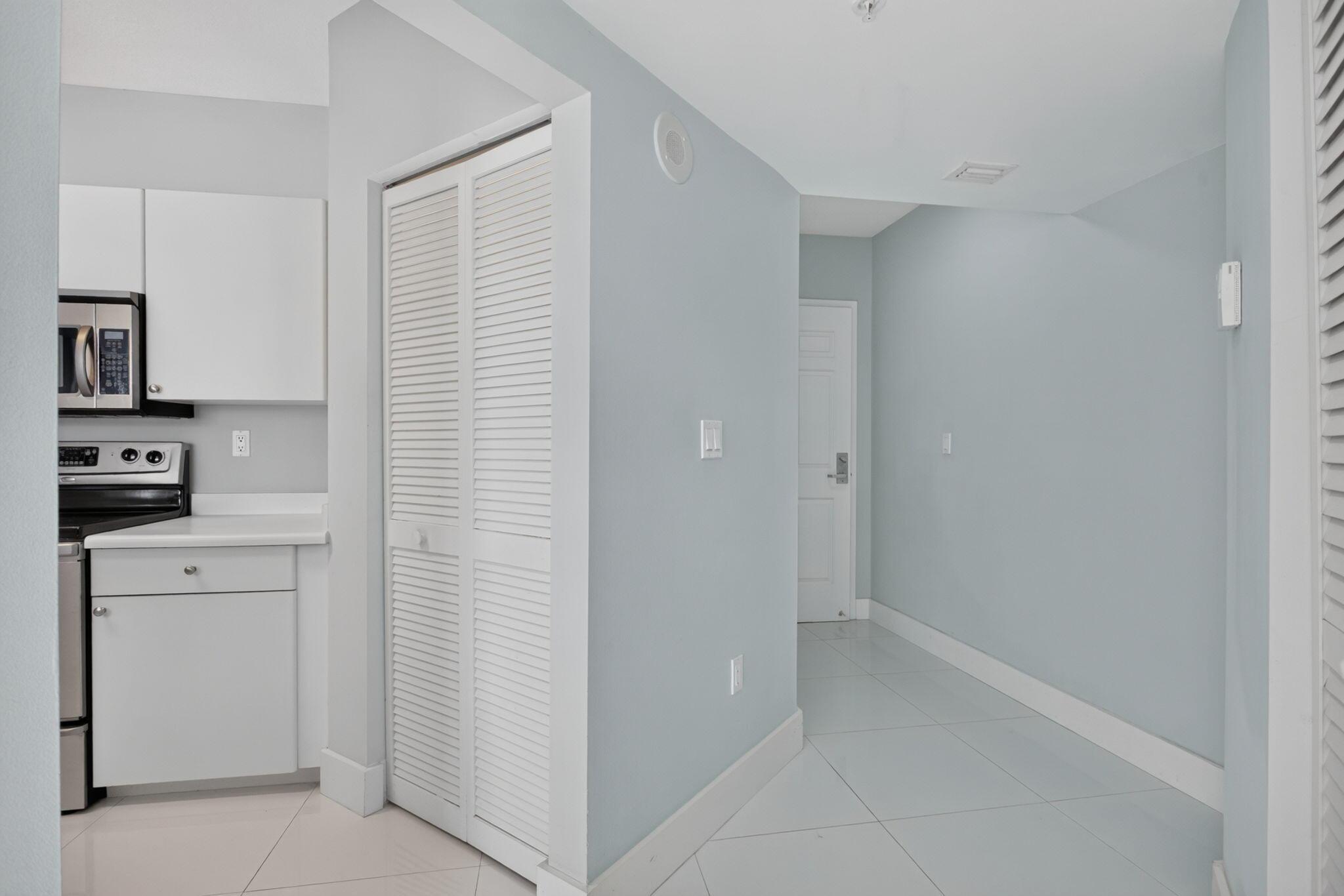 Image 4: 12-web-or-mls-3020-4272