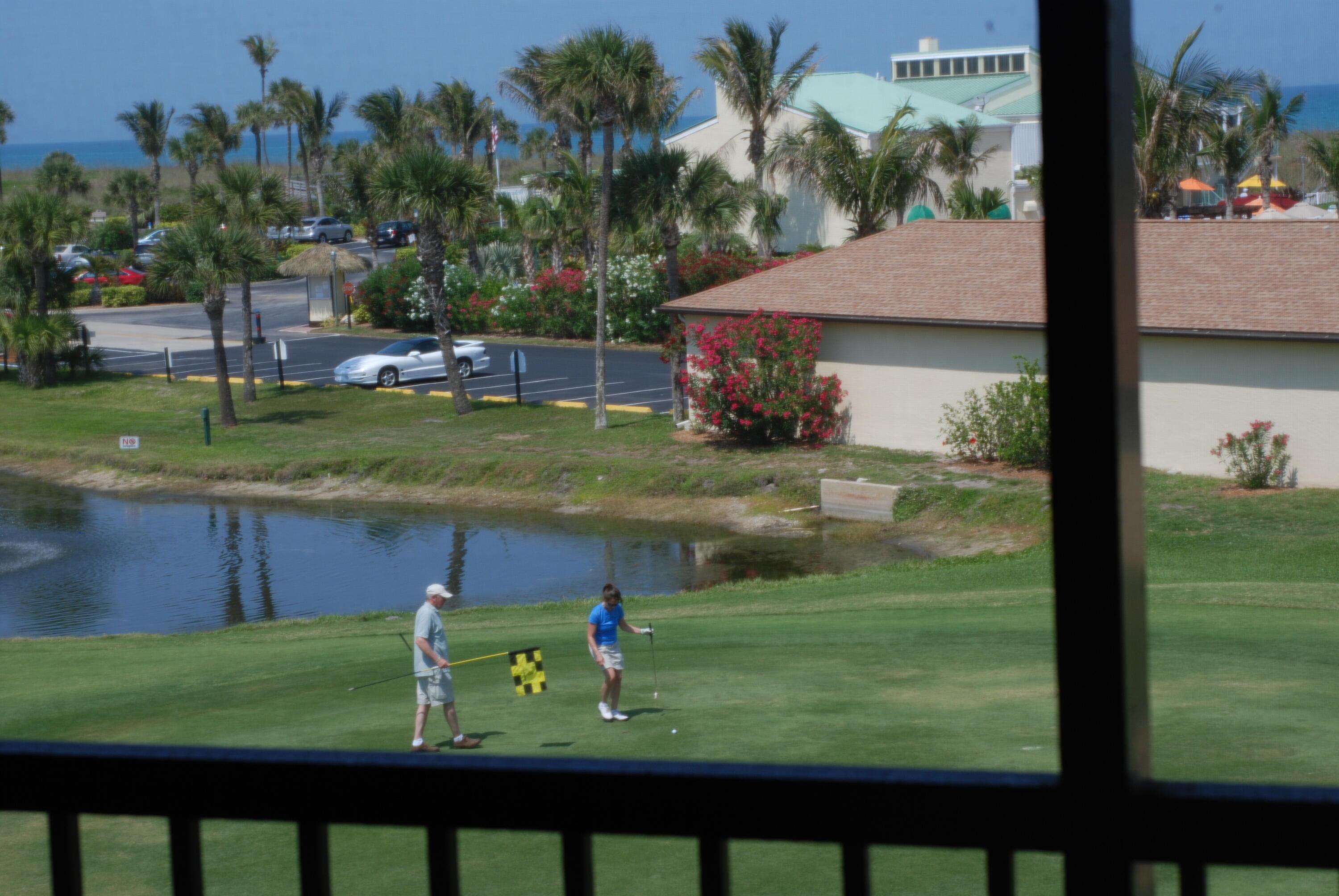 Image 3: BalconyView