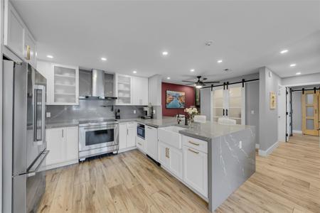 6509 Bay Club Dr