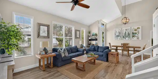 Image 3: Living Room View