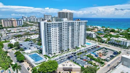 3015 N Ocean Boulevard