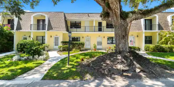 839 Camelia Lane