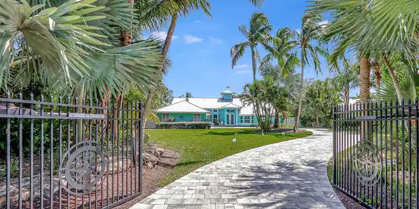3659 SW Saint Lucie Shores Drive