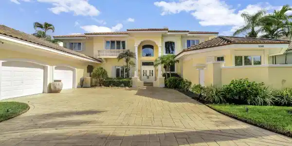 5200 Saint Andrews Island Drive