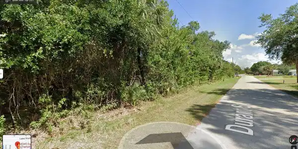 Image 4: Highly Desired Area!