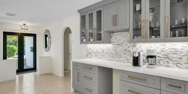 Image 4: Kitchen Coffee Bar
