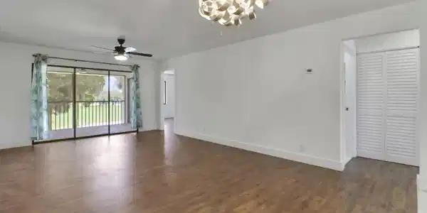 Image 3: Dining Area_Living Area