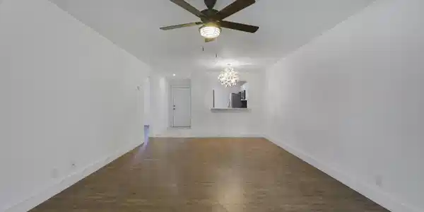 Image 4: Living Room_Dining Area