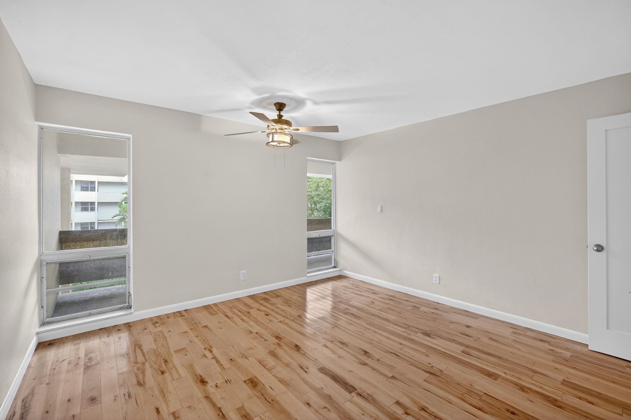 Image 3: Photo 5