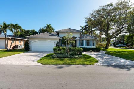 2712 NE 31st Court