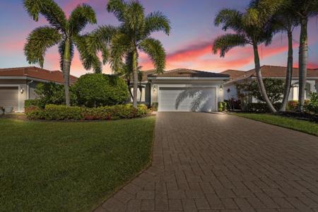 3193 SE Carrick Green Court