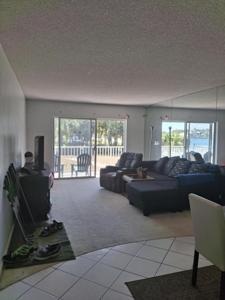 311 E Ocean Avenue