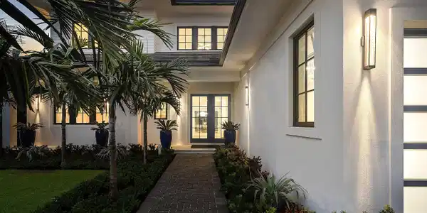 Image 2: 096-145AlhambraPlace-WestPalmBeach-FL-33