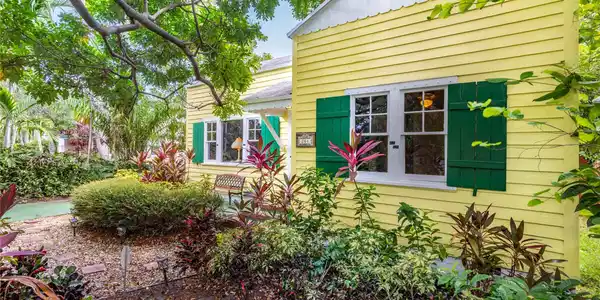 204 NE 17th Ave