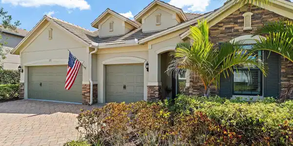 1171 SW Cherry Blossom Lane