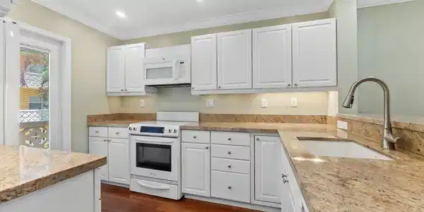 Image 3: Kitchen 1