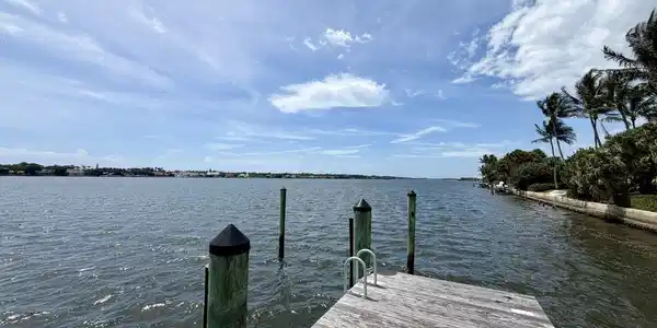 690 Island Drive