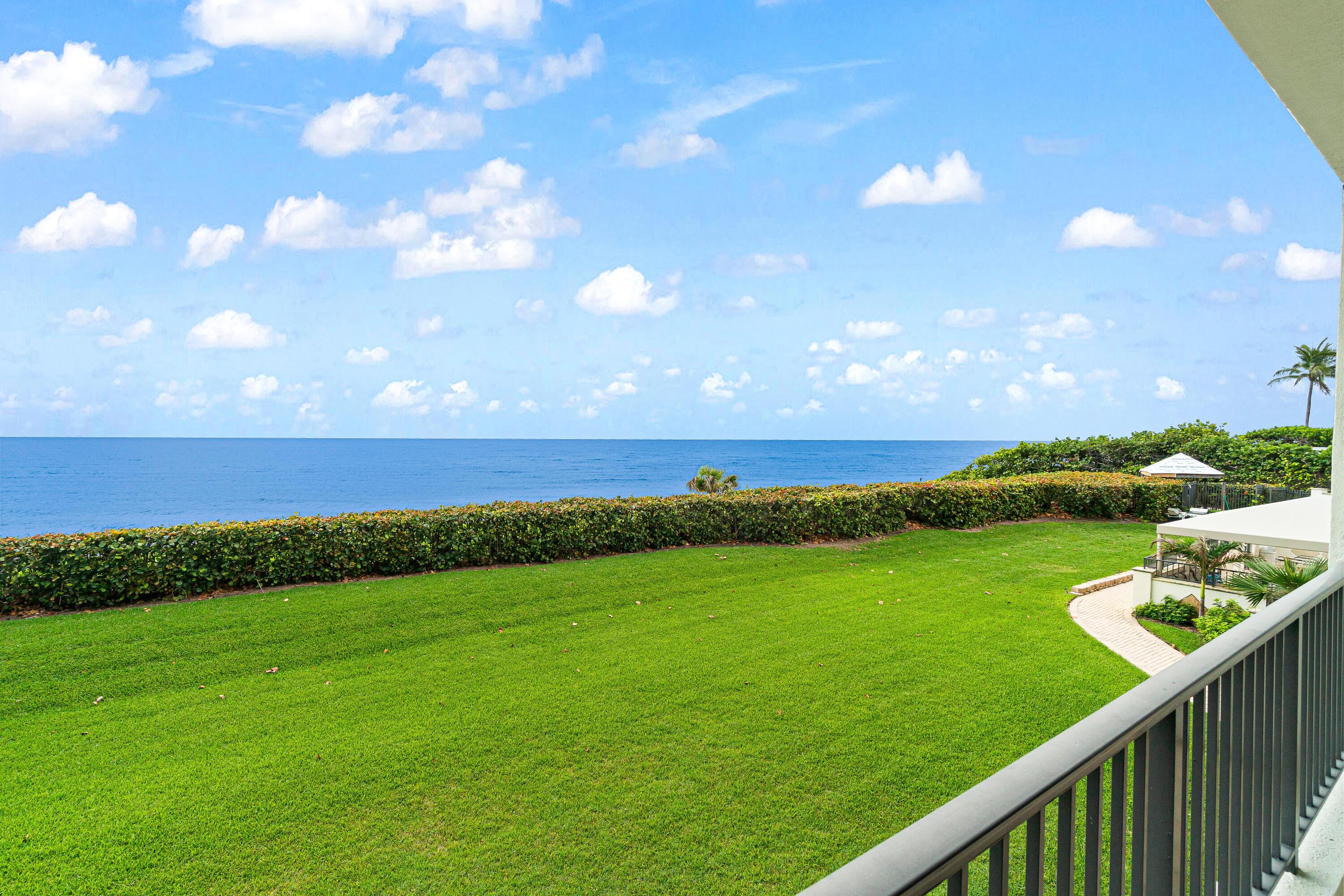 Image 1: 029-800OceanDrive-204-JunoBeach-FL-33408