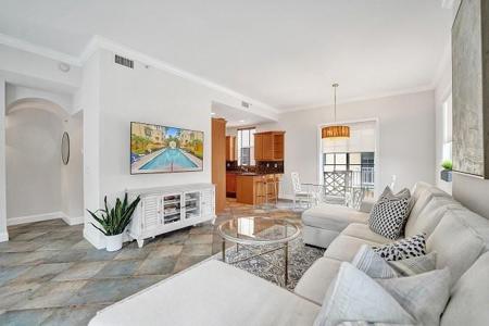 550 NE 7th Ave