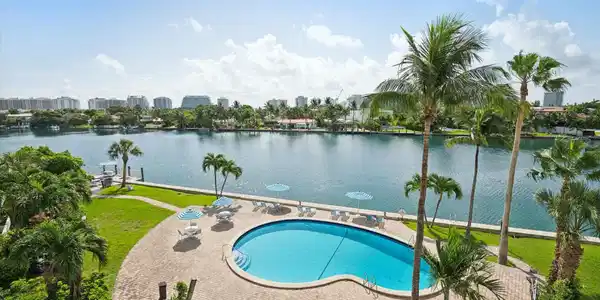 9101 E Bay Harbor Dr