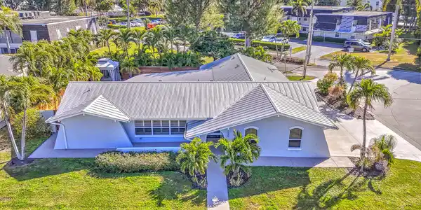 1201 Singer Drive