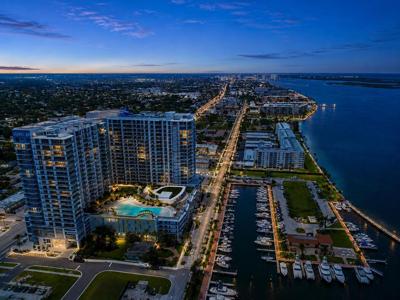 220 Lake Shore Drive