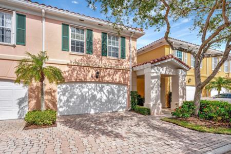 15 Laurel Oaks Circle