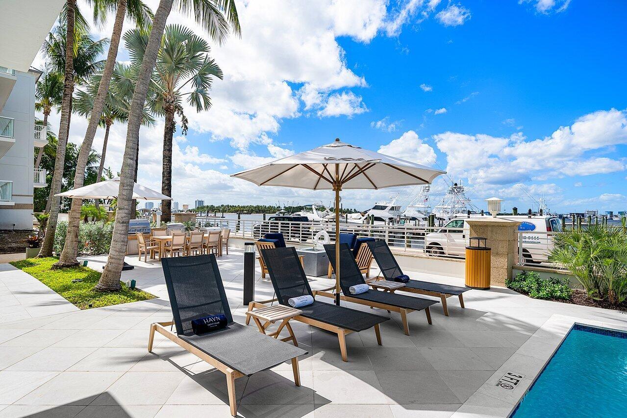 Image 4: 013-184LakeDrive-PalmBeachShores-FL-3340