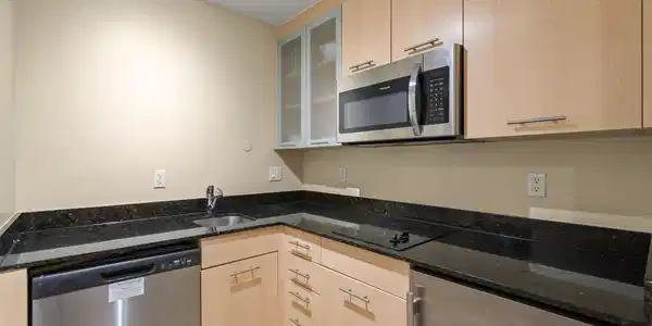 Image 3: 3-web-or-mls-2670 E Sunrise Blvd Unit 12