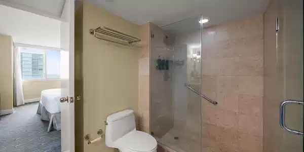 Image 4: 13-web-or-mls-2670 E Sunrise Blvd Unit 1