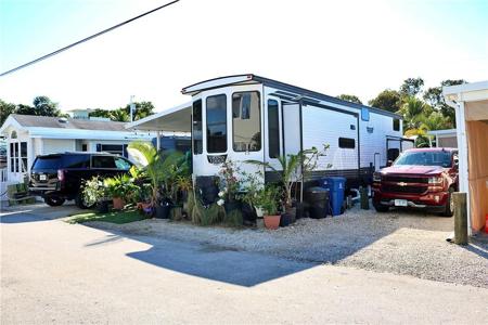 325 Calusa St Lot 475