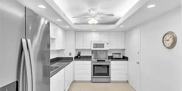 1149 Hillsboro Mile