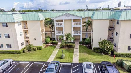 3 Colonial Club Drive