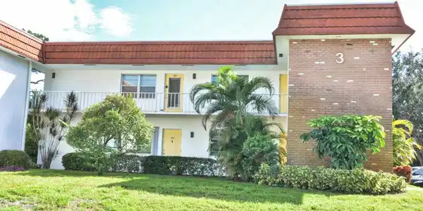 1225 NW 21st Street