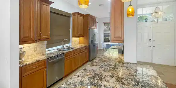 Image 4: Kitchen from counter