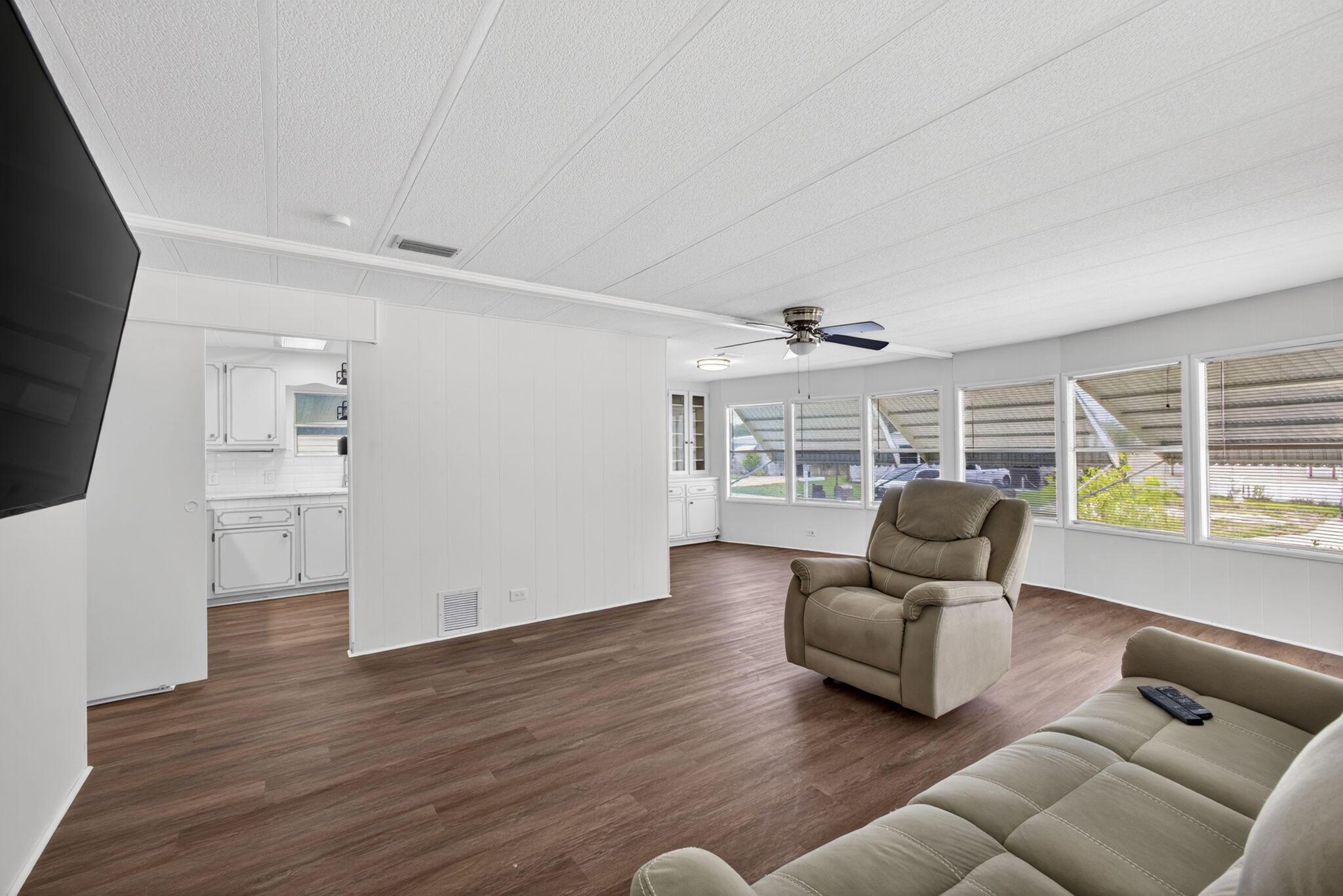 Image 4: 32-web-or-mls-5D1A6847