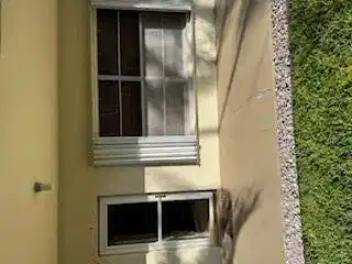 Image 4: Front Courtyard Entry