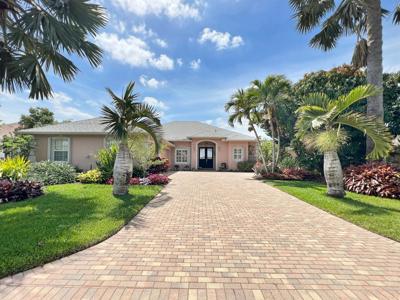 454 NW Sunflower Place