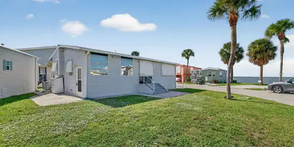 217 Nettles Boulevard