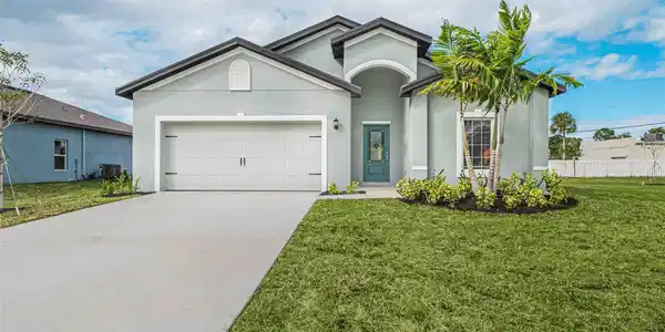 1165 SE Mendoza Ave
